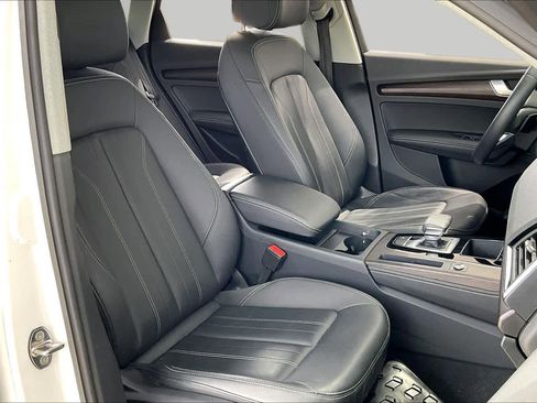 Used 2023 Audi Q5 2.0T Premium Plus w/ Premium Plus Package AWD/4WD image 9