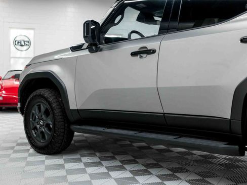 Used 2025 Lexus GX 550 AWD/4WD image 26