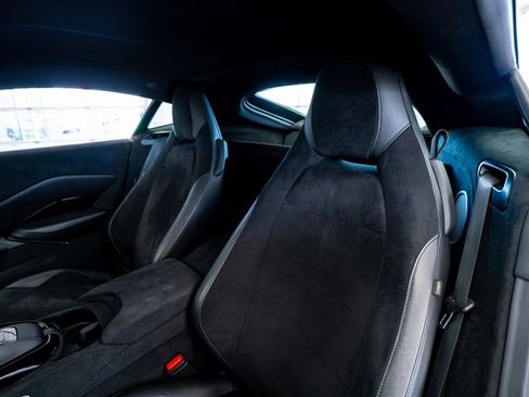 Used 2020 Aston Martin V8 Vantage Coupe RWD image 37