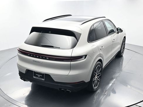 Certified 2025 Porsche Cayenne S image 41