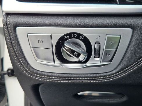 Used 2019 BMW 750i RWD image 14