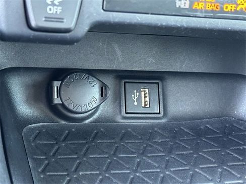 Used 2023 Toyota RAV4 XLE Premium image 20