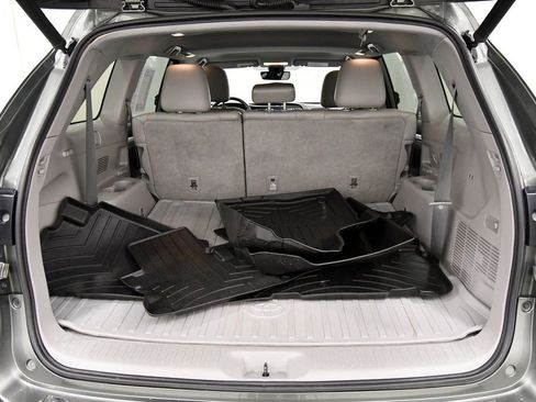 Used 2019 Toyota Highlander XLE w/ Protection Package #3 AWD/4WD image 7