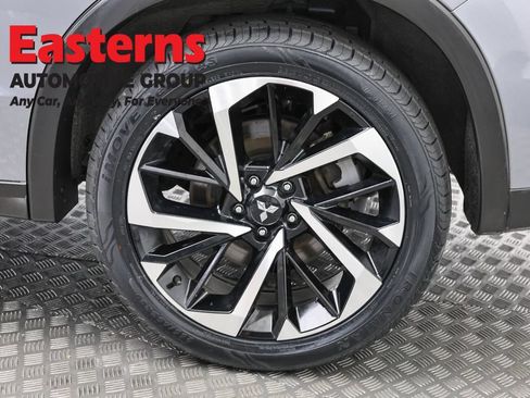 Used 2023 Mitsubishi Outlander SE AWD/4WD image 34