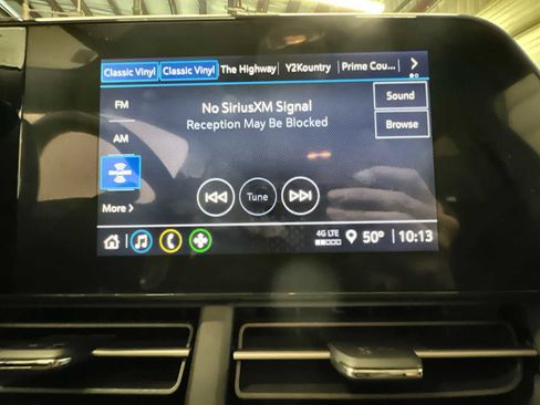 Used 2024 Chevrolet Trax RS image 12