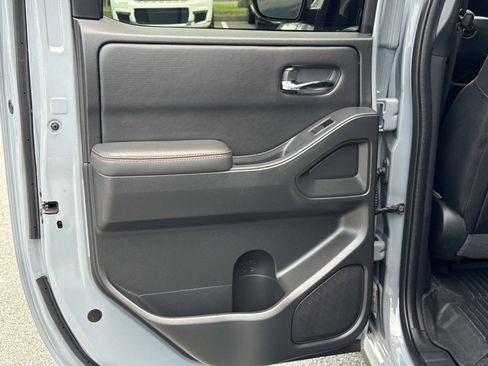 Used 2023 Nissan Frontier Pro-X w/ Pro-X Premium Package RWD image 16