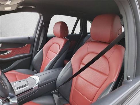 Used 2022 Mercedes-Benz GLC 300 image 10