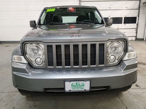 Used 2012 Jeep Liberty Sport image 10