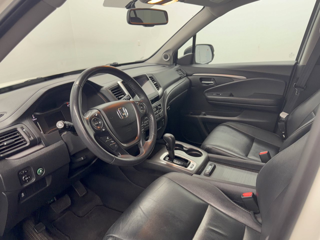 Used 2017 Honda Pilot EX-L image 4