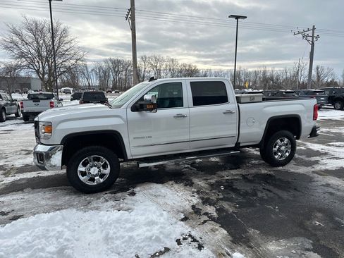 Used 2019 GMC Sierra 3500 SLT w/ Duramax Plus Package image 2