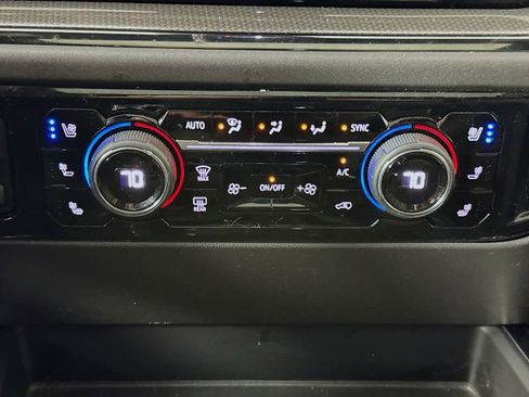 Used 2024 Chevrolet Silverado 1500 ZR2 w/ Technology Package image 16