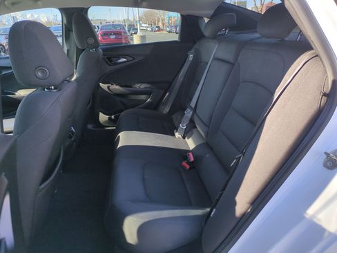 Used 2021 Chevrolet Malibu LT image 29