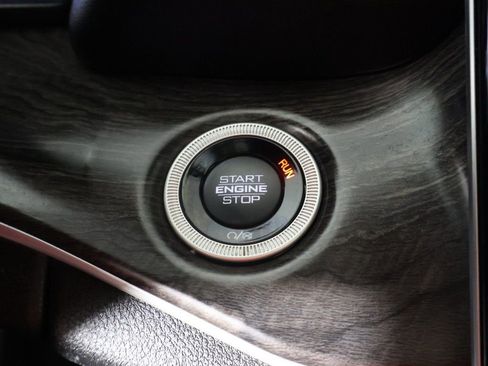 Used 2023 Jeep Grand Cherokee Limited image 36