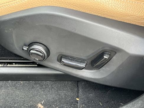 Used 2019 Volvo XC60 T5 Inscription w/ Protection Package Premier image 22