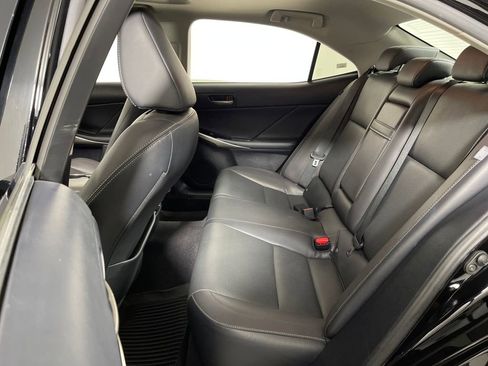 Used 2018 Lexus IS 300 AWD image 13