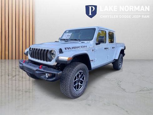 New 2025 Jeep Gladiator Rubicon AWD/4WD image 4