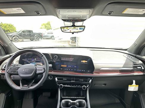 New 2026 Chevrolet Traverse RS w/ LPO, Floor Liner Package FWD image 14