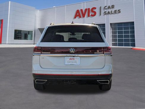 Used 2025 Volkswagen Atlas SE image 5