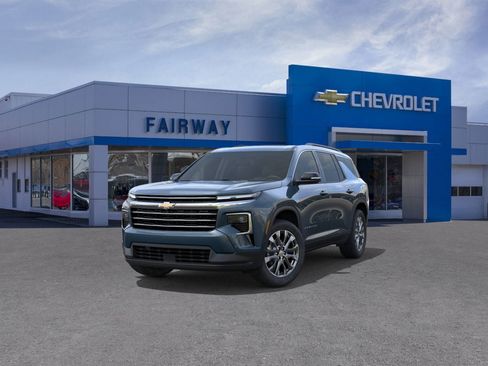 New 2026 Chevrolet Traverse LT w/ Enhanced Driving Package image 8
