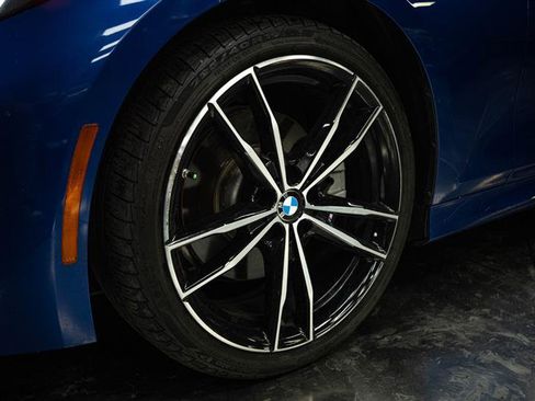 Used 2024 BMW 330i Sedan w/ M Sport Package RWD image 3