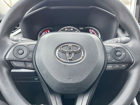 Used 2025 Toyota RAV4 XLE image 29