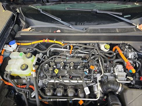 Used 2022 Ford Maverick Lariat w/ Lariat Luxury Package FWD image 13