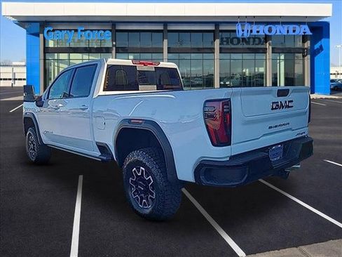 Used 2025 GMC Sierra 2500 AT4X image 3
