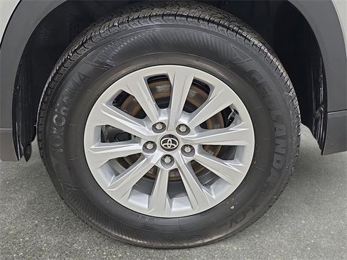 Used 2025 Toyota Grand Highlander AWD image 30