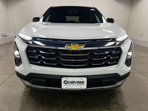 New 2026 Chevrolet Equinox LT AWD/4WD image 8