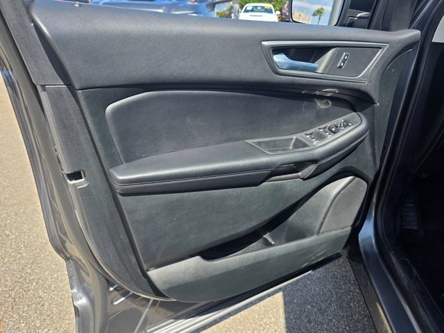 Certified 2023 Ford Edge SE w/ Black Appearance Package AWD/4WD image 8