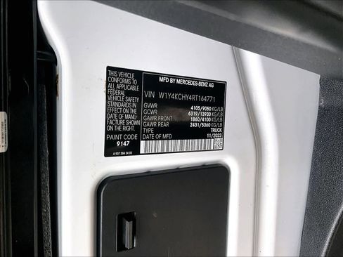 Used 2024 Mercedes-Benz Sprinter 2500 image 32