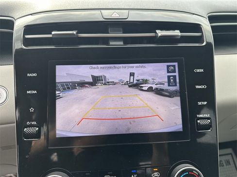 Used 2023 Hyundai Tucson SEL w/ Winter Package image 17