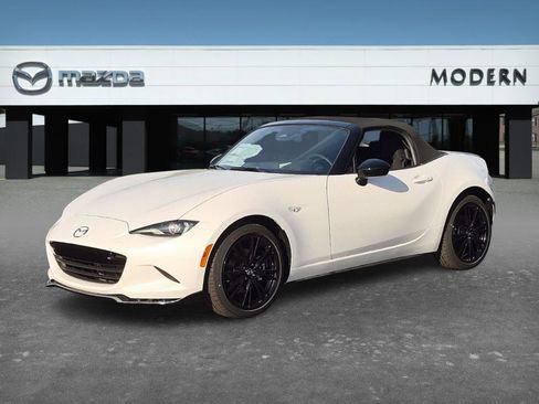 New 2026 MAZDA MX-5 Miata Club w/ Interior Package RWD image 1