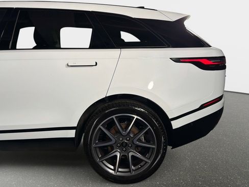 Used 2025 Land Rover Range Rover Velar Dynamic SE image 14