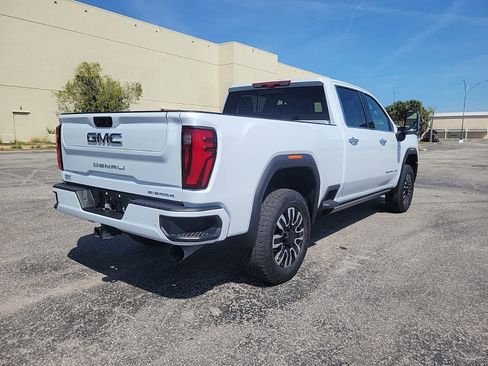 Used 2026 GMC Sierra 2500 Denali Ultimate AWD/4WD image 5