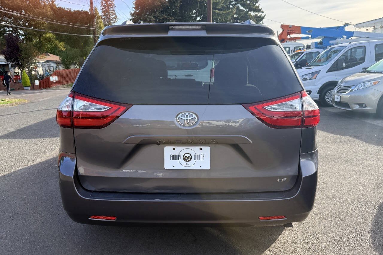 Used 2017 Toyota Sienna LE FWD image 10