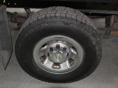 Used 2007 Chevrolet Silverado 3500 4x4 Regular Cab image 4
