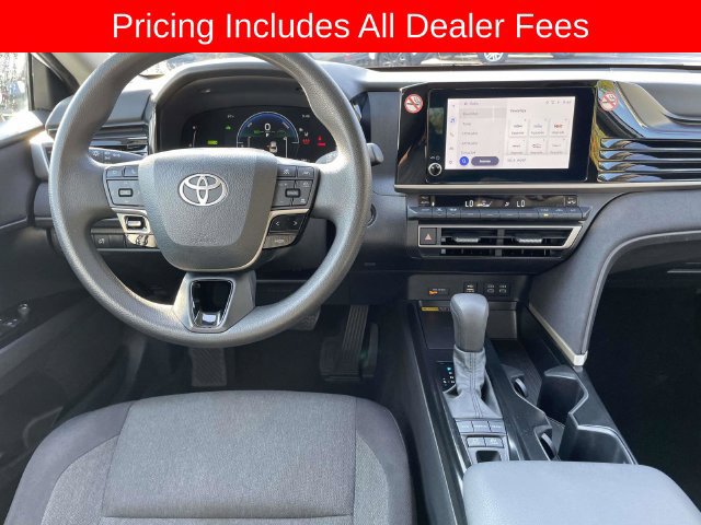 Used 2025 Toyota Camry LE FWD image 14