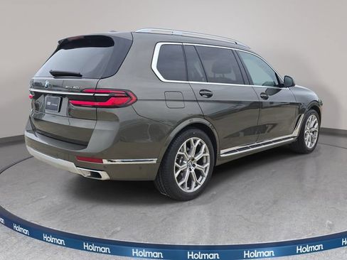 Used 2025 BMW X7 xDrive40i AWD/4WD image 6