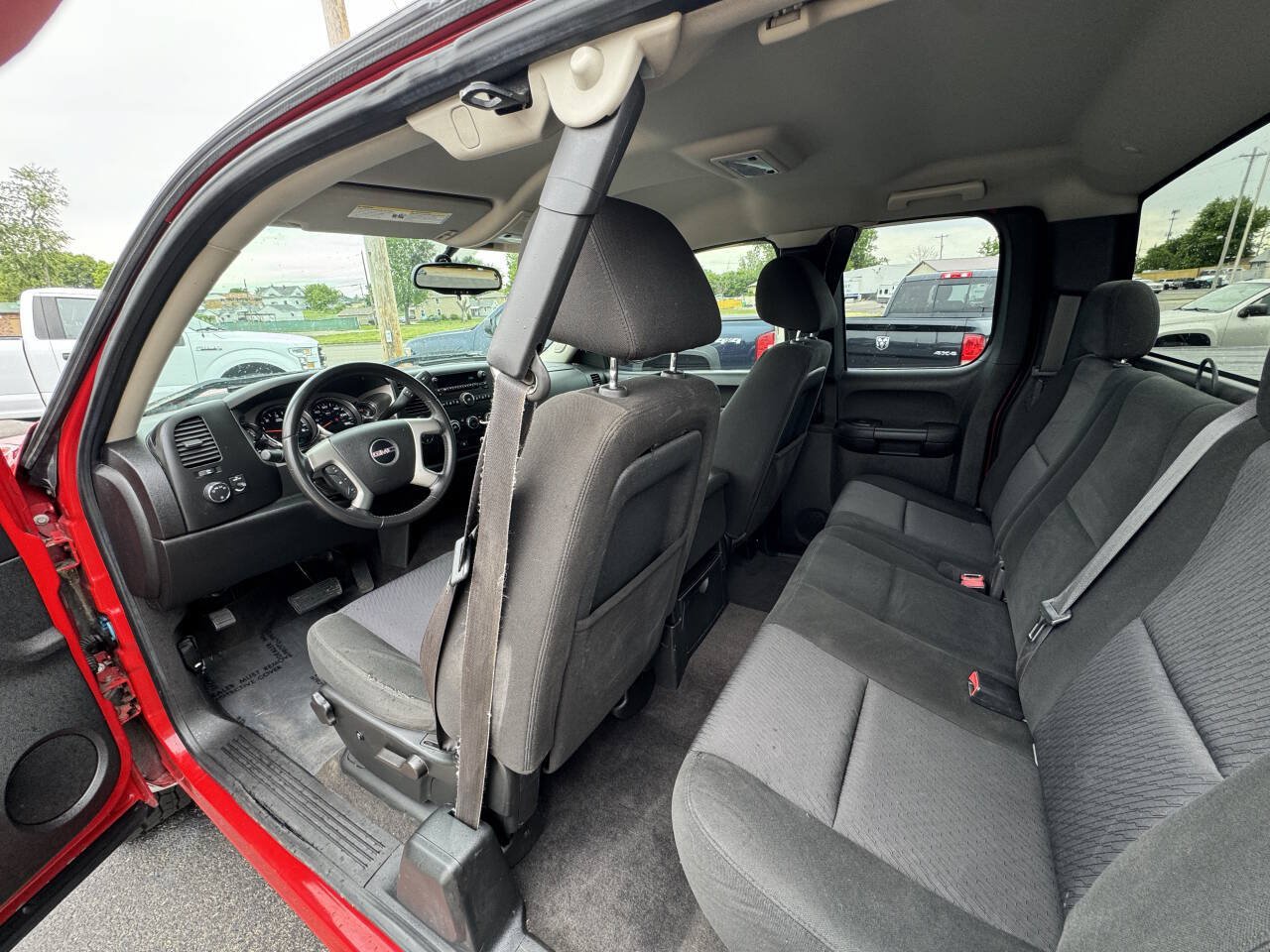 Used 2010 GMC Sierra 1500 SLE w/ Power Pack Plus AWD/4WD image 26