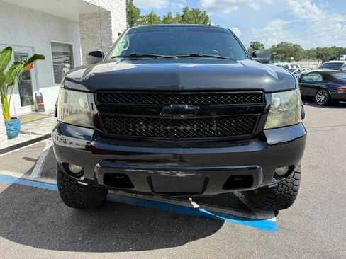 Used 2011 Chevrolet Avalanche LTZ AWD/4WD image 11