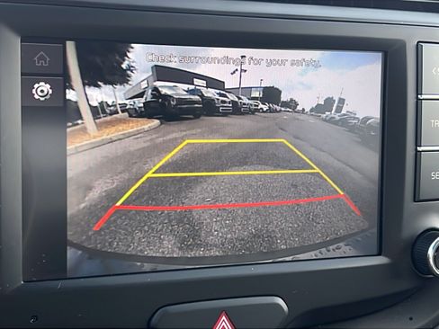 Certified 2025 Kia Soul LX w/ LX Technology Package FWD image 15