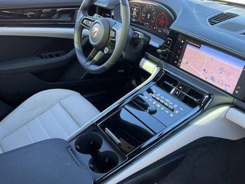 New 2026 Porsche Panamera 4 image 13