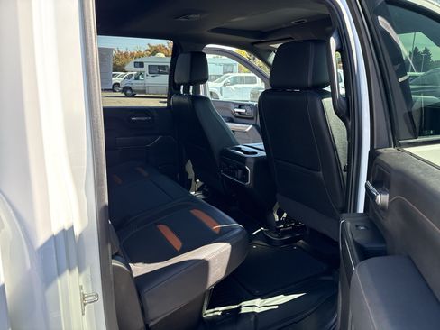 Used 2022 GMC Sierra 2500 AT4 w/ AT4 Premium Plus Package AWD/4WD image 23