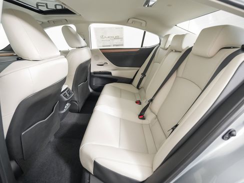 New 2025 Lexus ES 350 w/ Premium Package image 11