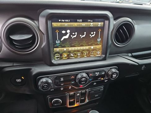 Used 2022 Jeep Wrangler Unlimited Sport AWD/4WD image 21
