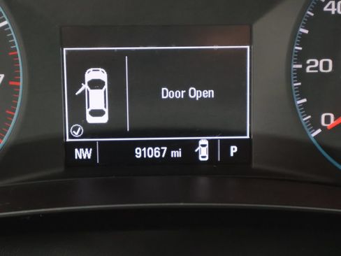 Used 2020 Chevrolet Malibu LT FWD image 35