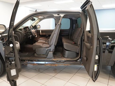 Used 2009 Chevrolet Silverado 1500 LT w/ Power Pack Plus AWD/4WD image 25