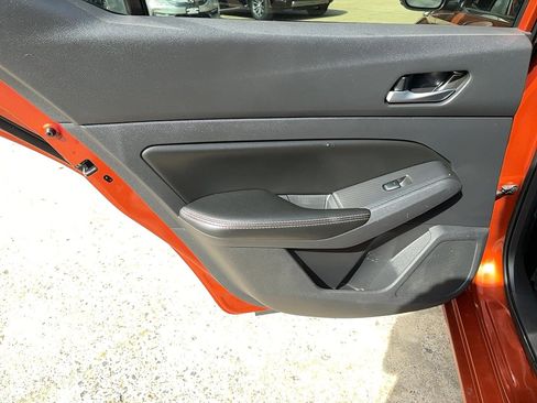 Used 2021 Nissan Altima 2.5 SR w/ SR Premium Package image 9