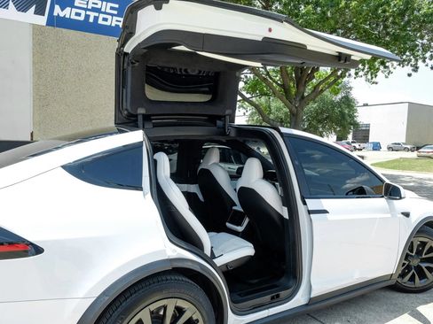Used 2024 Tesla Model X Plaid AWD/4WD image 55